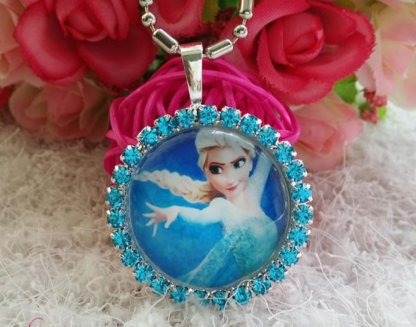 Collier La reine des neiges Elsa Bleu